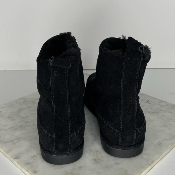 NEW Steve Madden Tommy Bootie Black Suede Shearling Lined Ankle Boots Size 5 - Picture 6 of 12